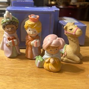 Lot Vintage AVON Heavenly Blessings NATIVITY Collection Set 4 pcs 1986.